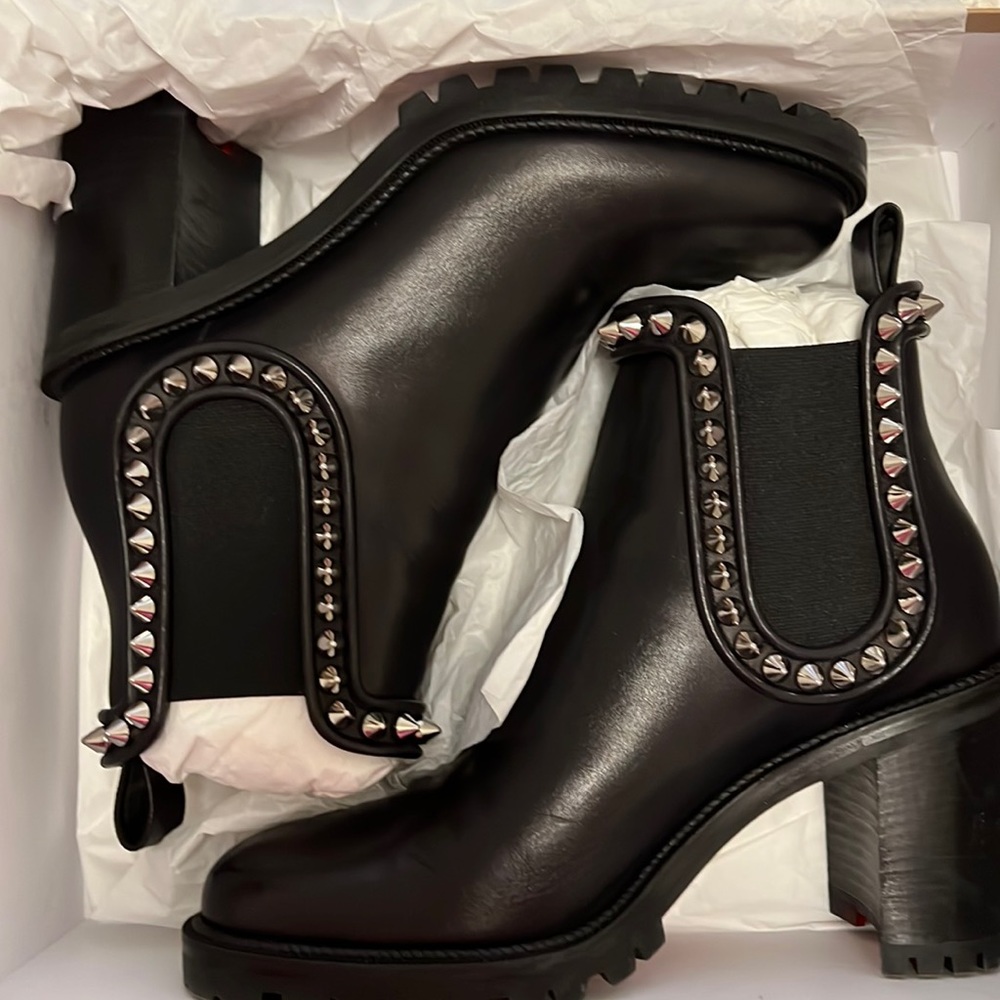 Christian Louboutin boots. Size 41 (11)